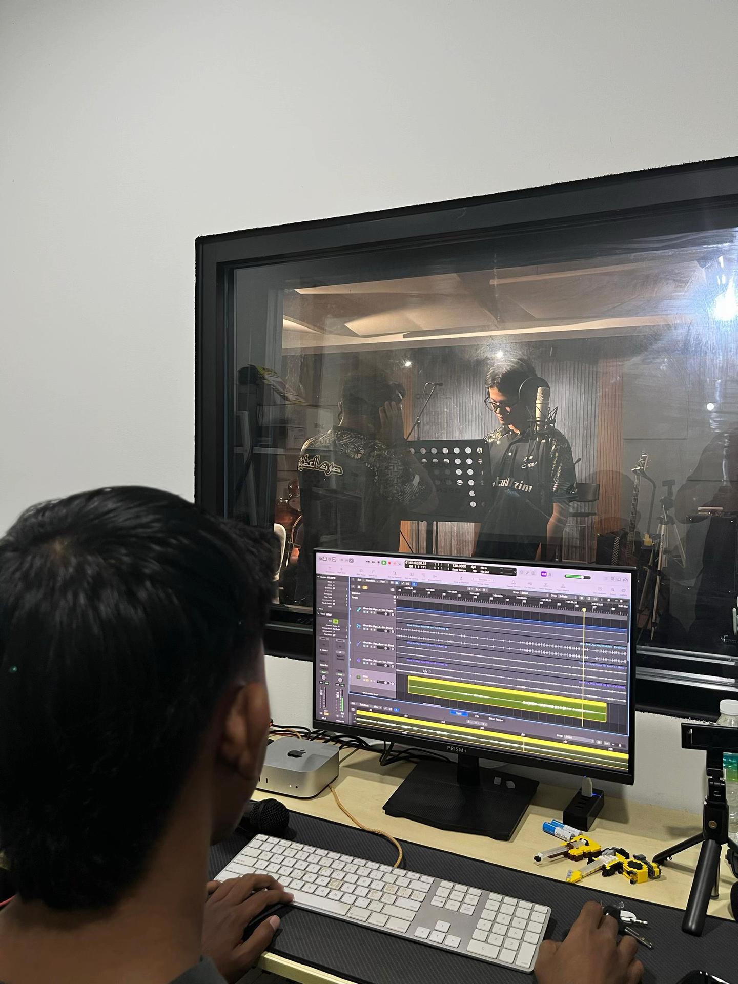 Recording at Ku Studio